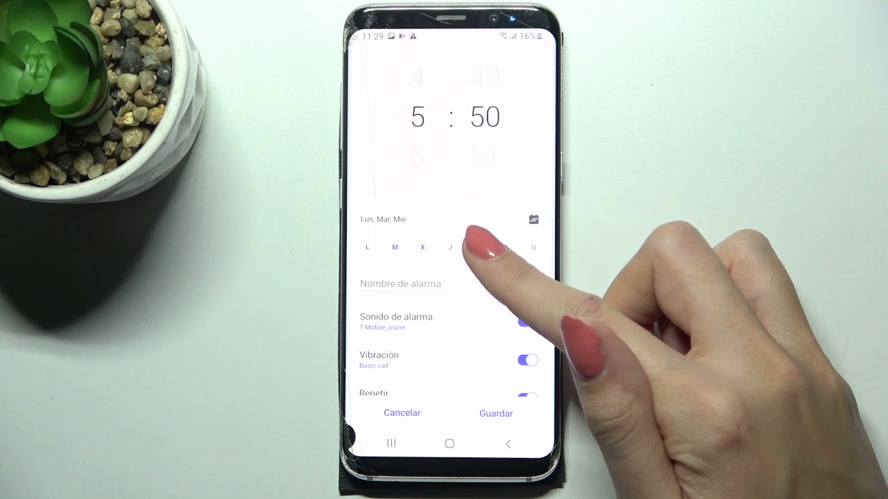 como poner alarma en samsung s8